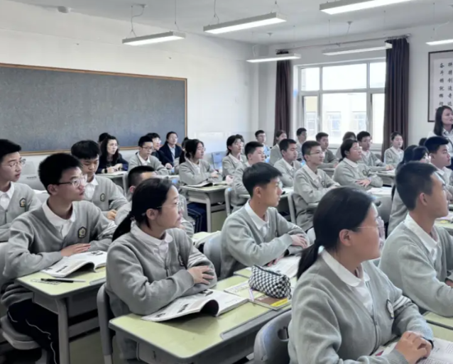 构建全域掩盖的资源流转体系建成五级贯通的智慧教育服务体系 构建全域掩盖的资源流转体系建成五级贯通的智慧教育服务体系